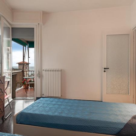 Rivierarent Moma 100 Metri Dal Mare Finale Ligure Kültér fotó