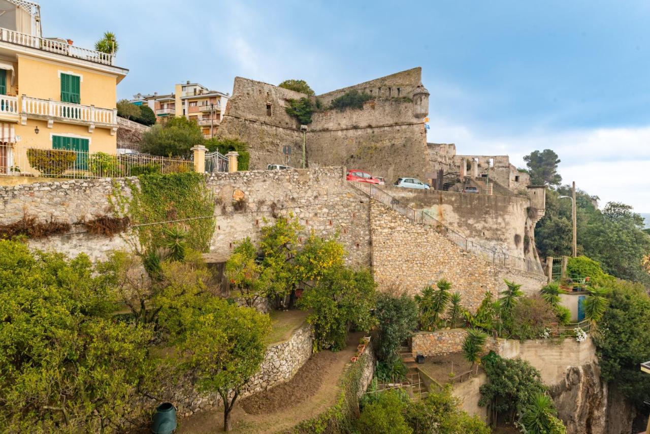 Rivierarent Moma 100 Metri Dal Mare Finale Ligure Kültér fotó